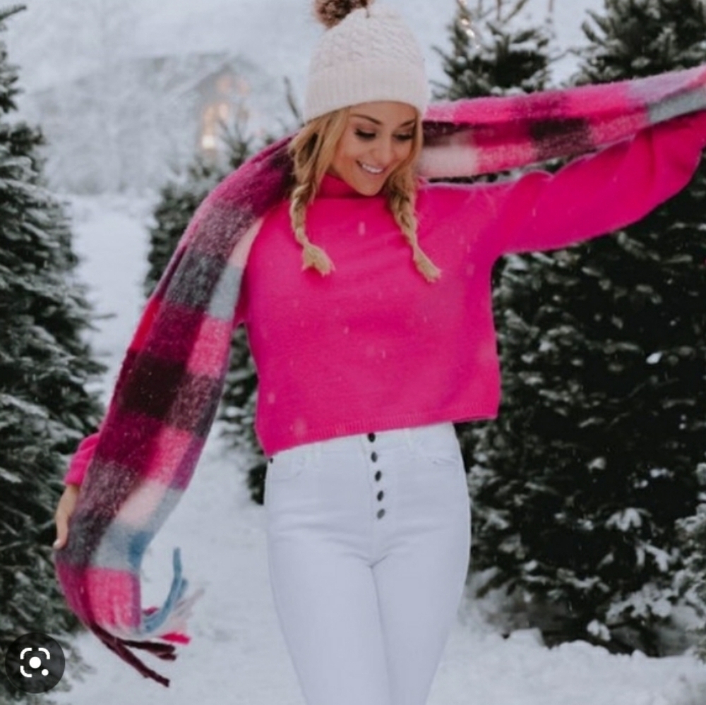 Lumiere Sweater Turtleneck Hot Pink Barbie